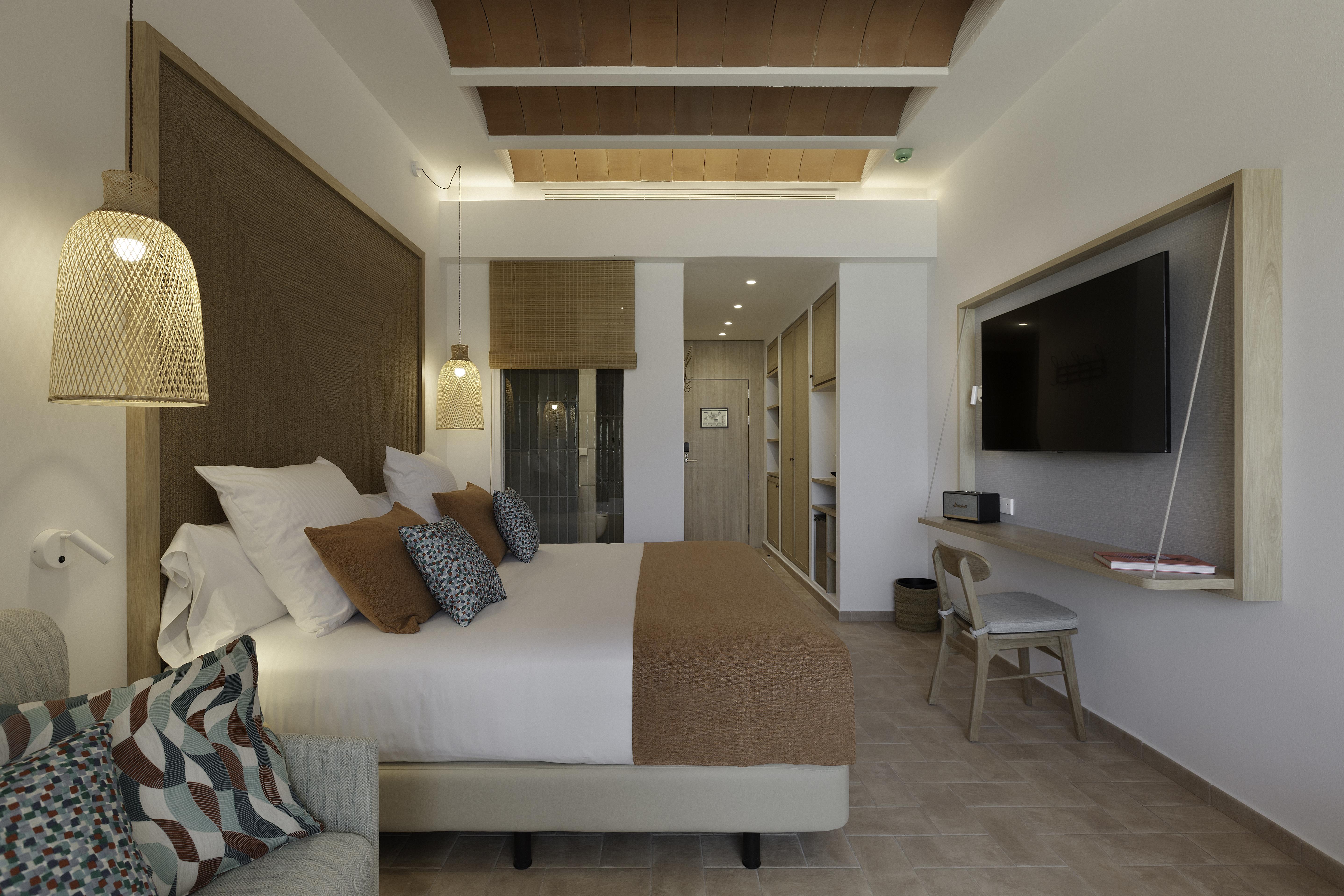 Cala San Miguel Ibiza Resort, Adults Only, Curio Collection By Hilton Port de Sant Miguel Ngoại thất bức ảnh Deluxe room