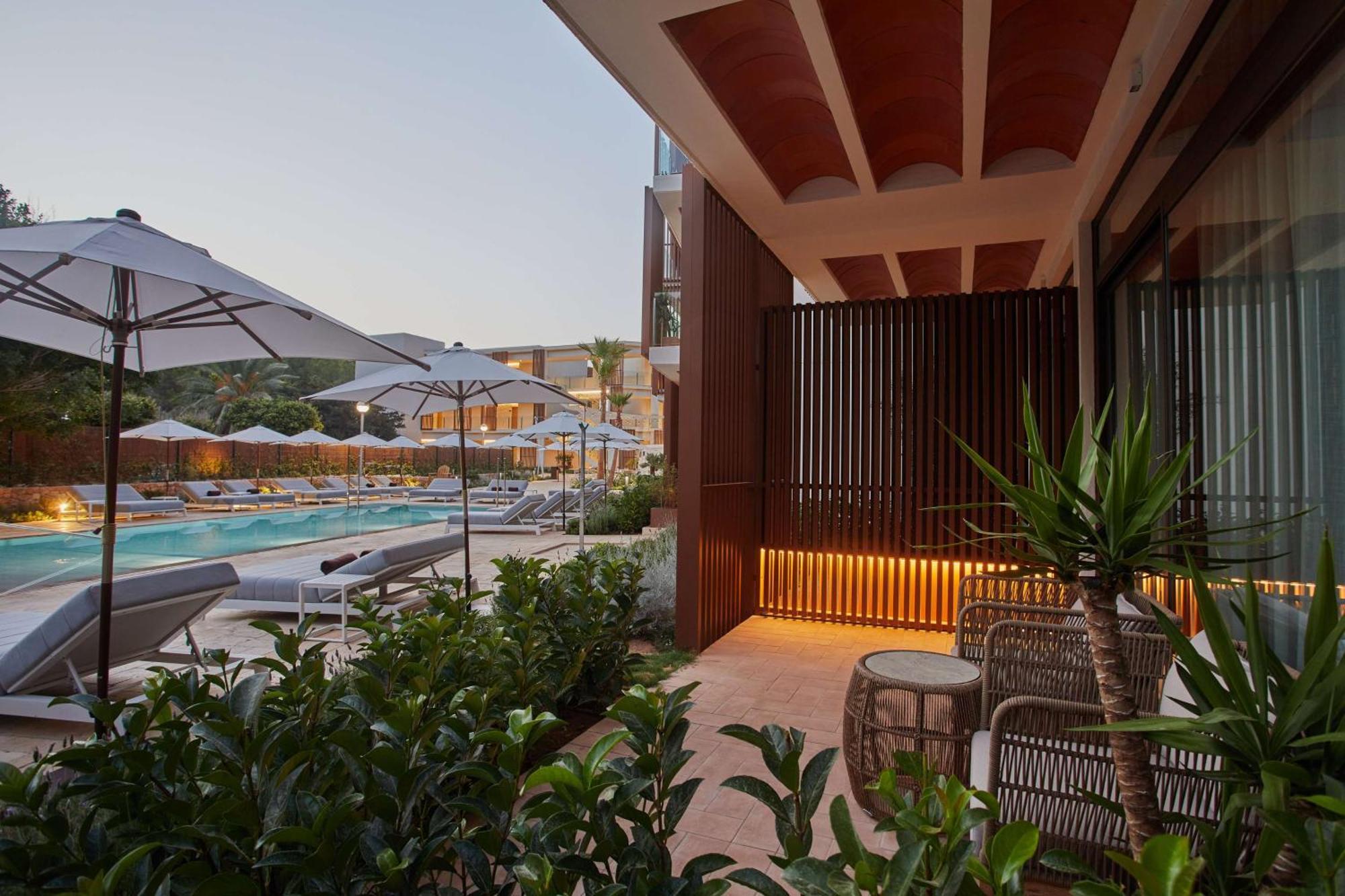 Cala San Miguel Ibiza Resort, Adults Only, Curio Collection By Hilton Port de Sant Miguel Ngoại thất bức ảnh