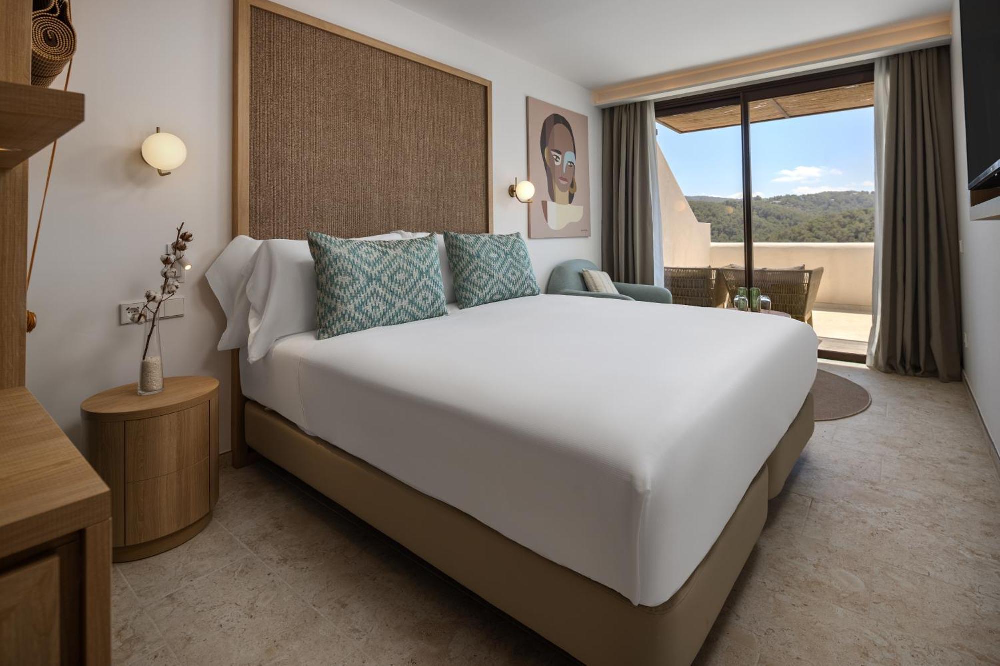 Cala San Miguel Ibiza Resort, Adults Only, Curio Collection By Hilton Port de Sant Miguel Ngoại thất bức ảnh
