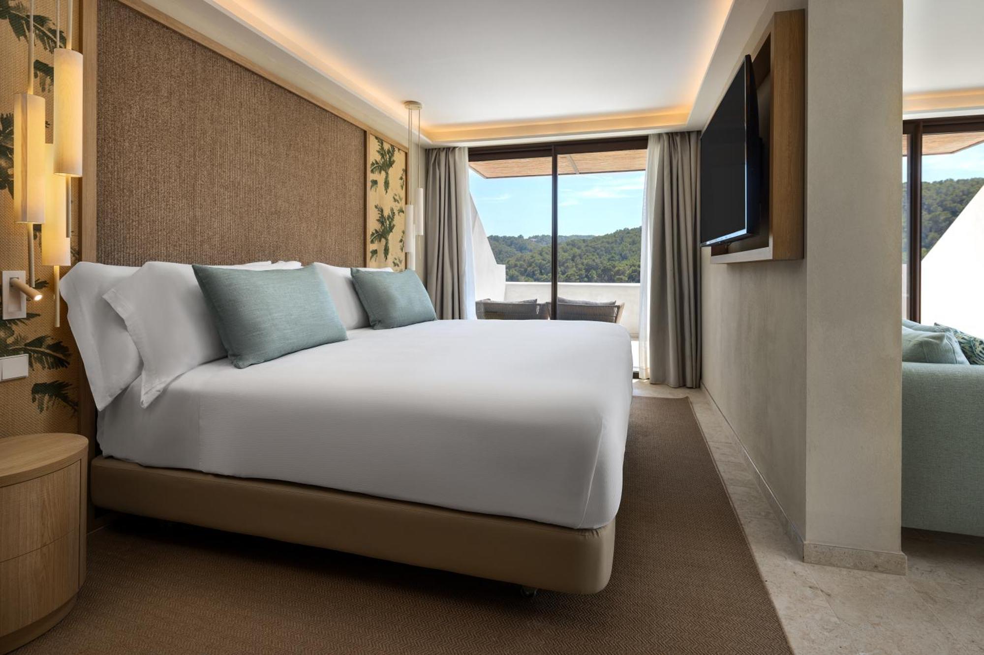 Cala San Miguel Ibiza Resort, Adults Only, Curio Collection By Hilton Port de Sant Miguel Ngoại thất bức ảnh